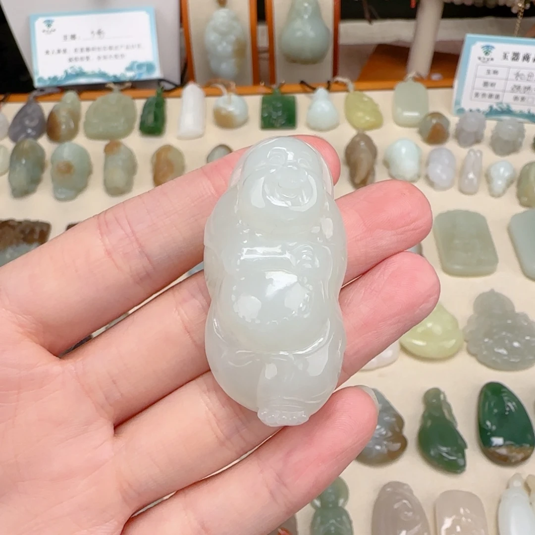 颈饰未镶嵌和田玉