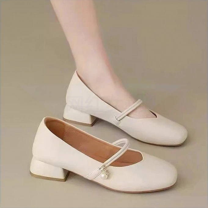 复古风女春季新款粗跟浅口一字扣法式玛丽珍小皮鞋女高跟单鞋时尚