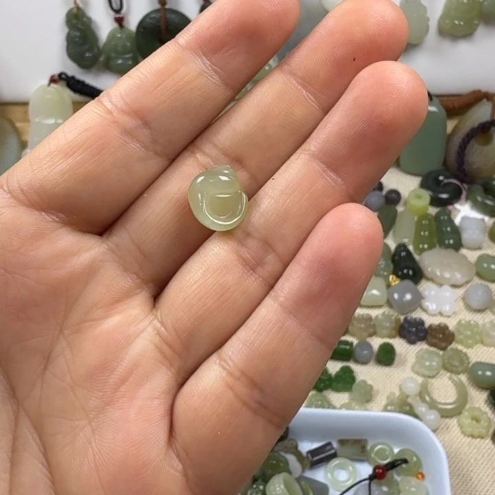 和田玉未镶嵌包链