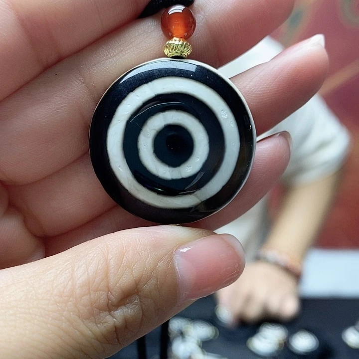 玛瑙/玉髓颈饰合金