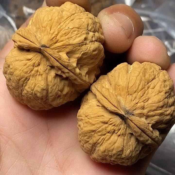 把件文玩核桃云南铁核桃29