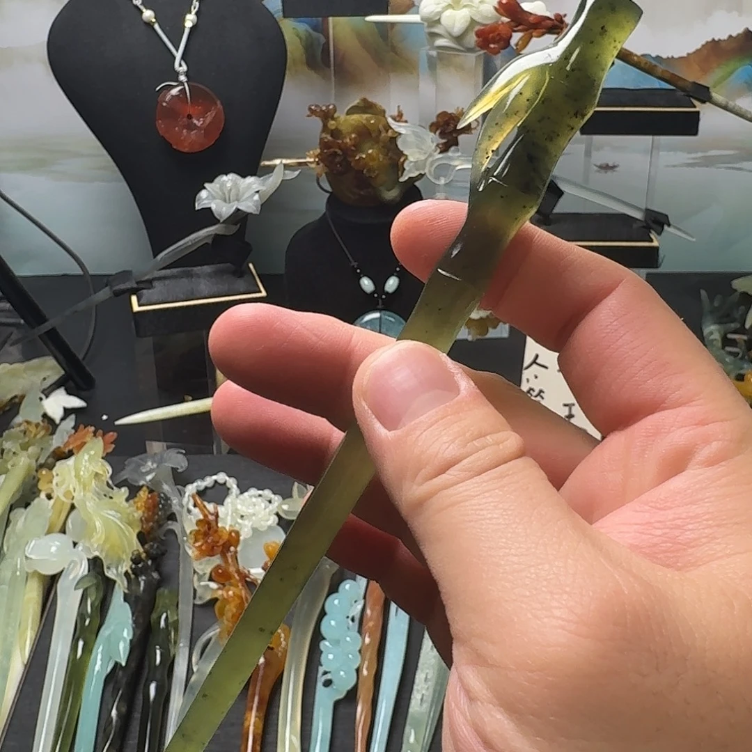 蛇纹石玉未镶嵌发饰