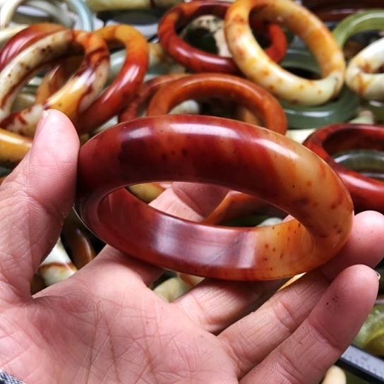 蛇纹石玉手镯未镶嵌6****了