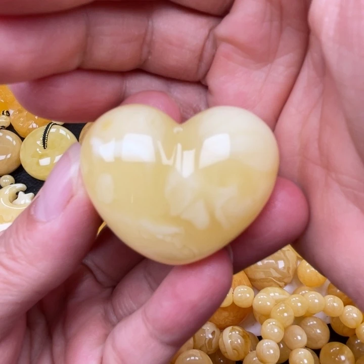 裸石蜜蜡未镶嵌蜜蜡爱心