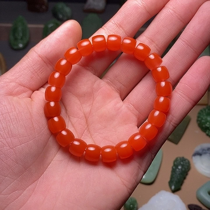 南红玛瑙颈饰未镶嵌语*