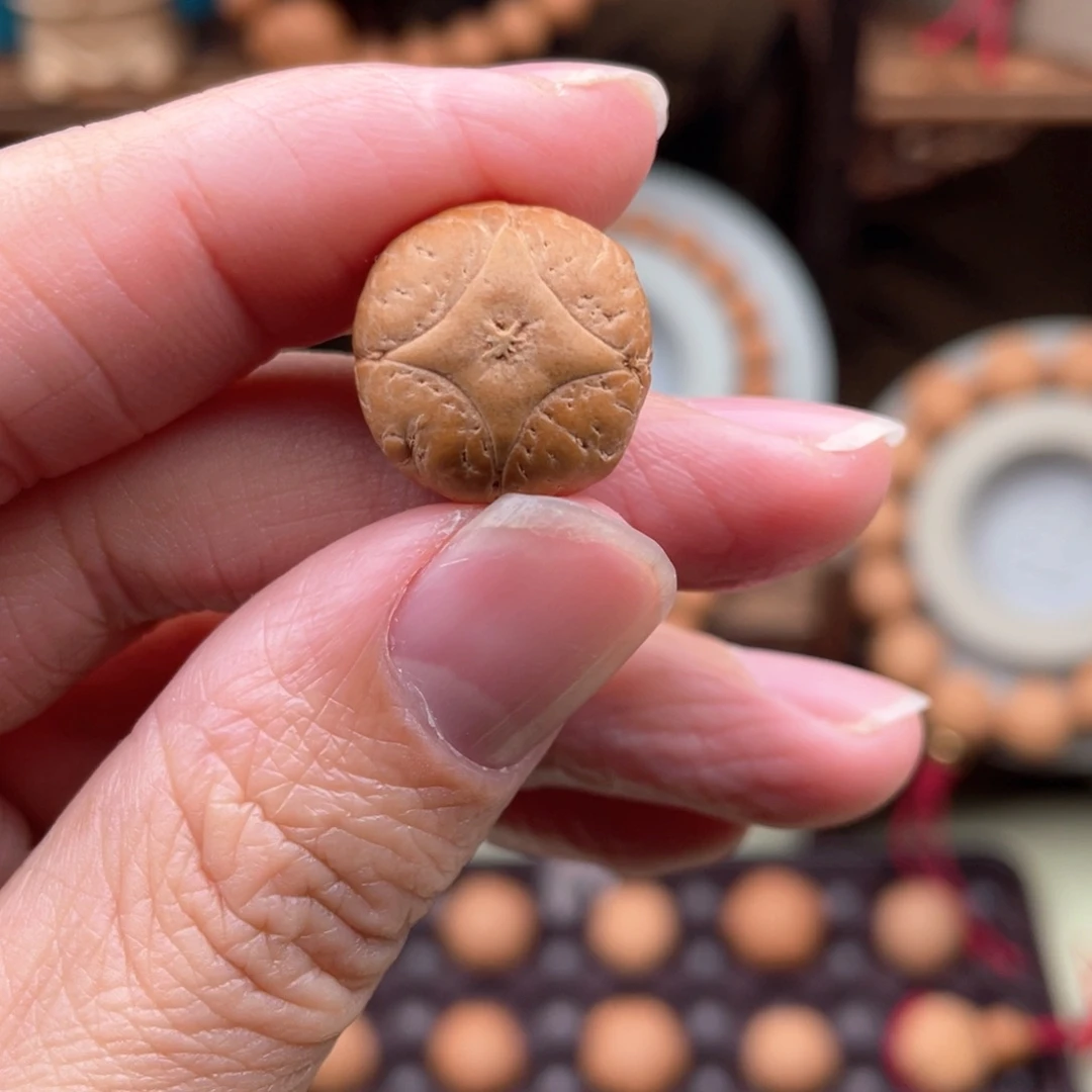 吊坠凤眼菩提心**成小麒麟