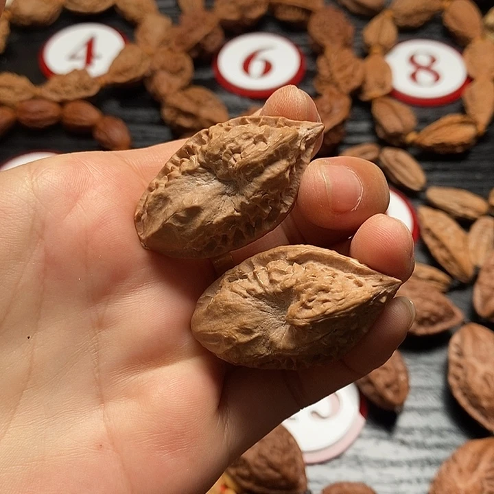 文玩核桃手串欣欣502鬼脸