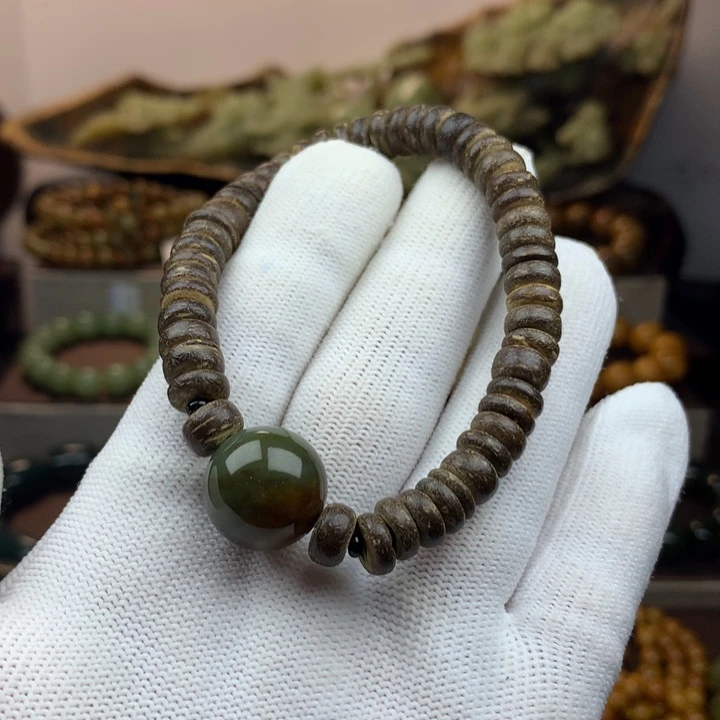 手链未镶嵌岫岩河磨玉（透闪石质玉）