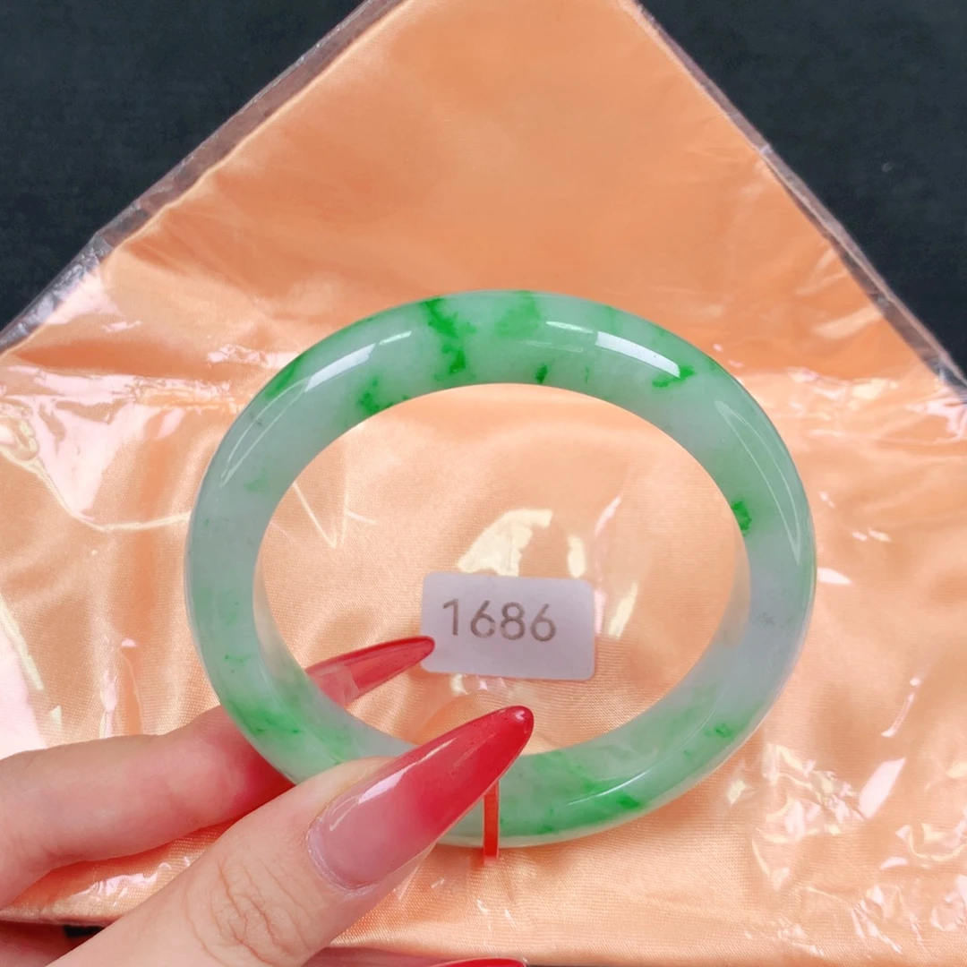 翡翠未镶嵌手镯天然翡翠手镯04