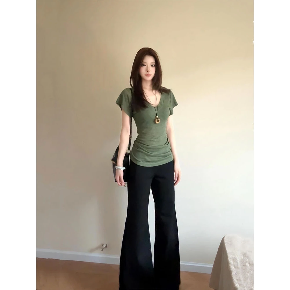 韩系蝙蝠袖v领短袖t恤女2025夏季紧身收腰显瘦别致绝美打底上衣潮