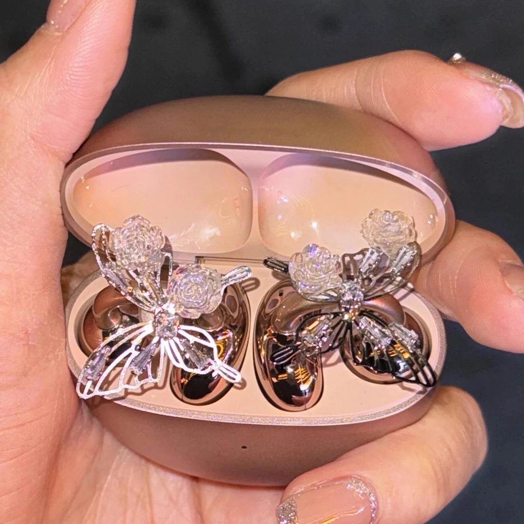 清冷感仿水晶玫瑰蝴蝶耳机夹扣精致氛围感百搭蓝牙耳机diy赚扣女