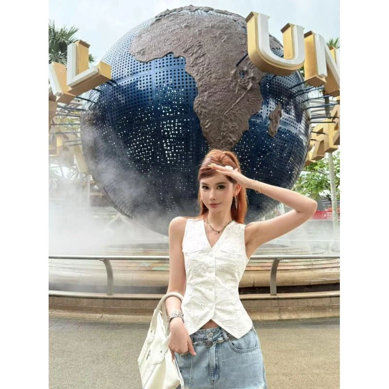 LI婉君【钩花镂空马甲】法式小香风气质无袖挂脖马甲LWJ25A1TZ545