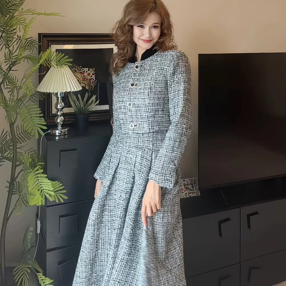 秋冬高级感显瘦灰色小香风外套+半身裙套装