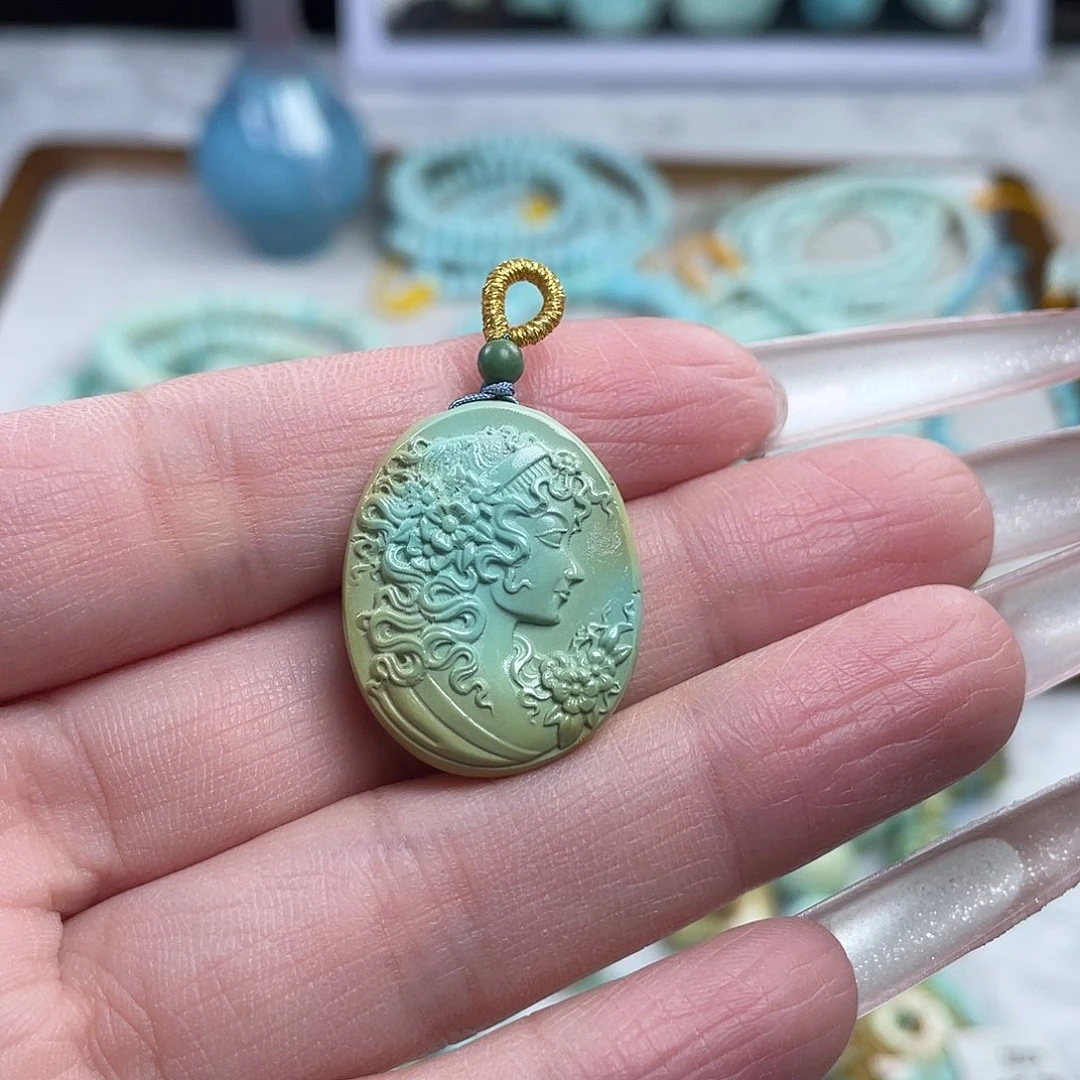 绿松石未镶嵌珠宝奇石