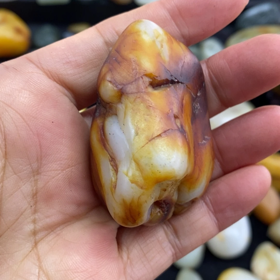 未镶嵌和田玉（子料）摆件