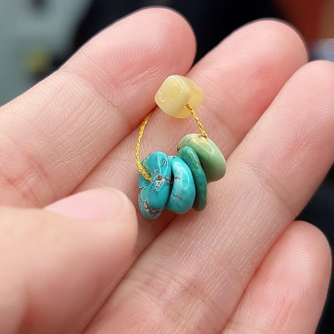 蜜蜡未镶嵌珠宝奇石