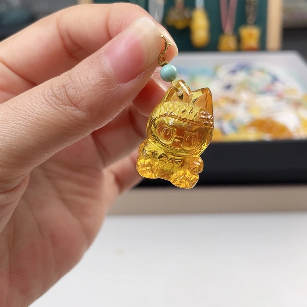 琥珀未镶嵌裸石吊坠