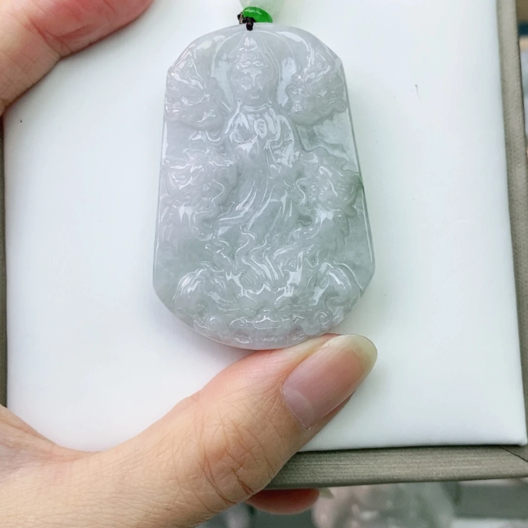翡翠未镶嵌颈饰九龙观音