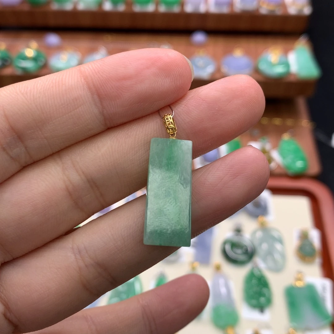 吊坠(不含链)18K金镶嵌翡翠