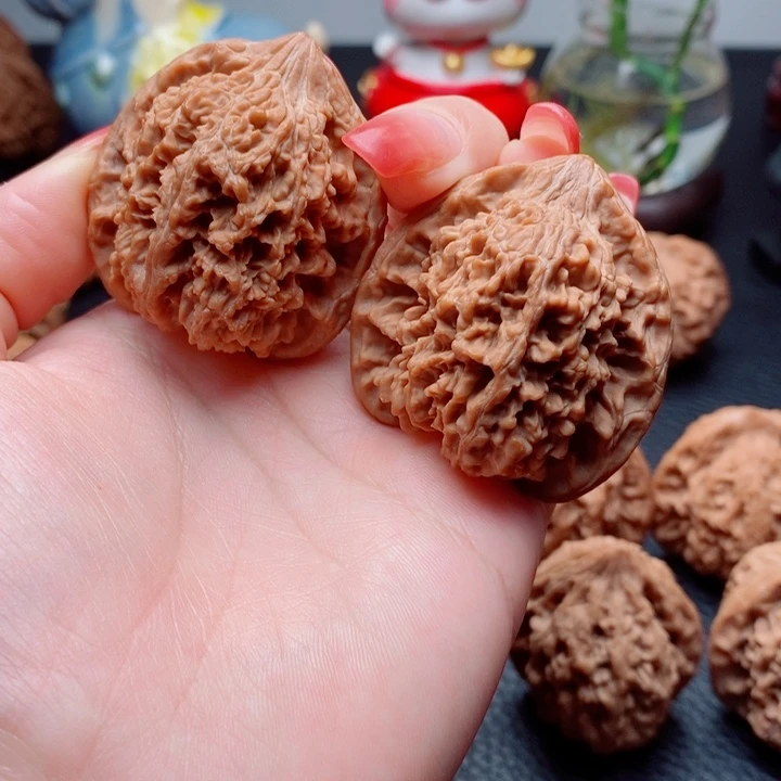 把件文玩核桃满天星42，48.7克