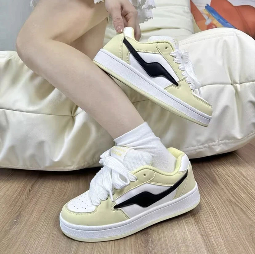 秋季新款女士纯色透气四季通用休闲板鞋休闲鞋百搭经典运动女鞋