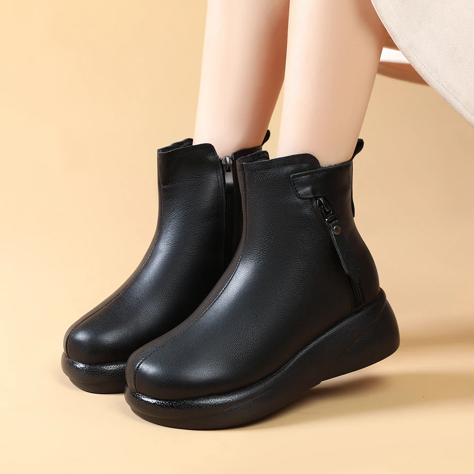 真皮厚底短靴时尚圆头马丁靴秋冬款女靴子加绒保暖松糕底妈妈棉鞋