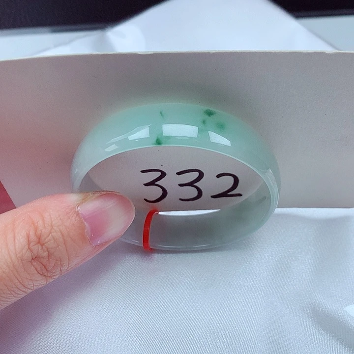 翡翠未镶嵌手镯翡翠