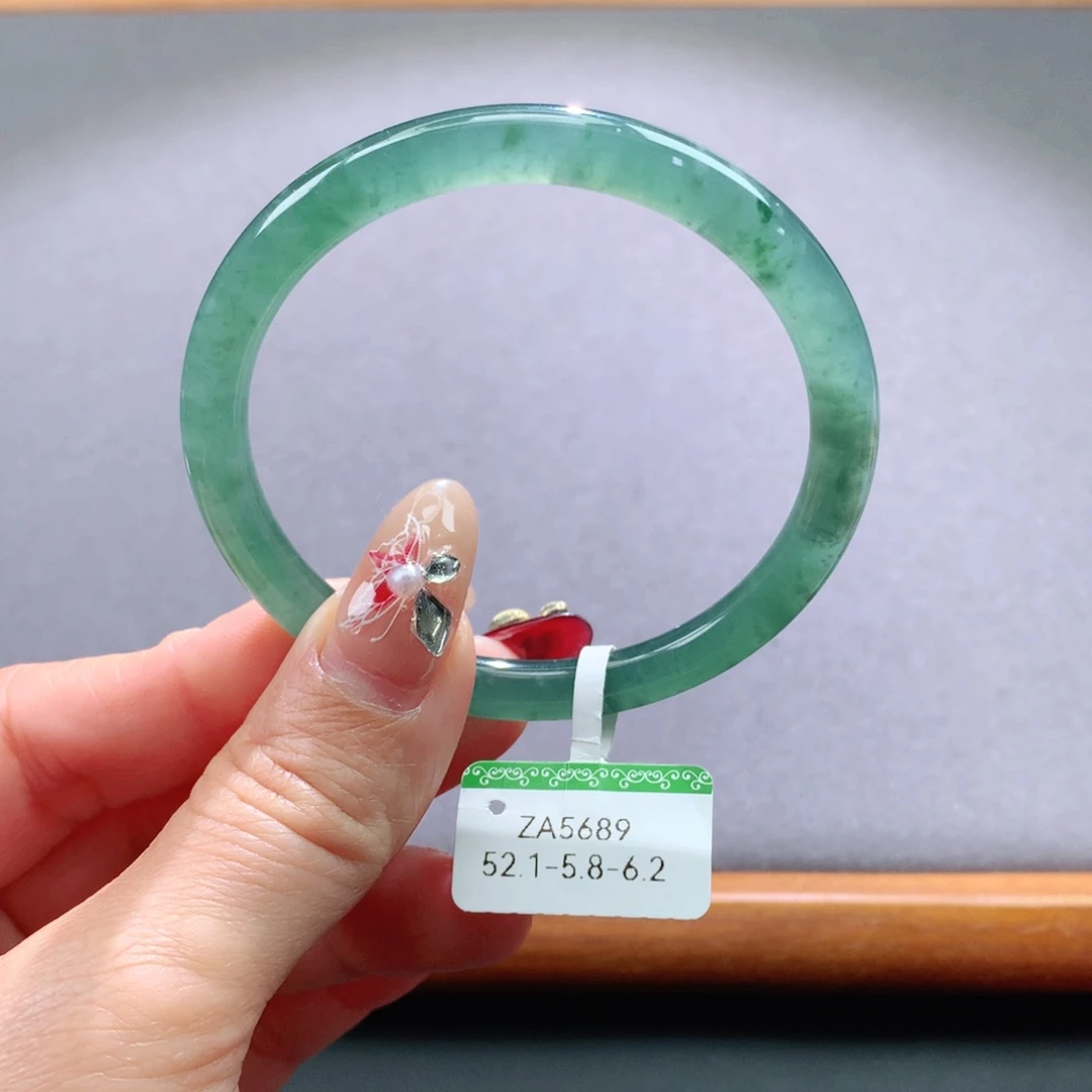 翡翠手镯未镶嵌天然翡翠手镯叮当镯