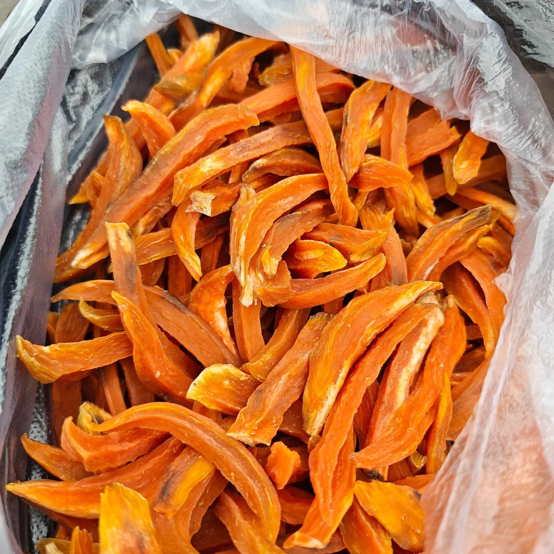 红薯干直播间现场 称重 现场挑选