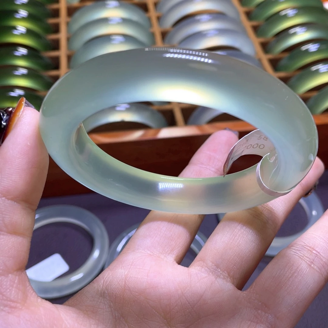 未镶嵌岫玉手镯58