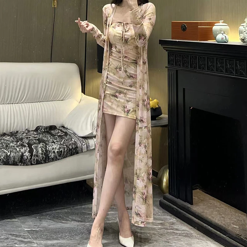 轻奢气质女人味抹胸长袖夏日飞花显瘦修身性感包身百搭开衫连衣裙