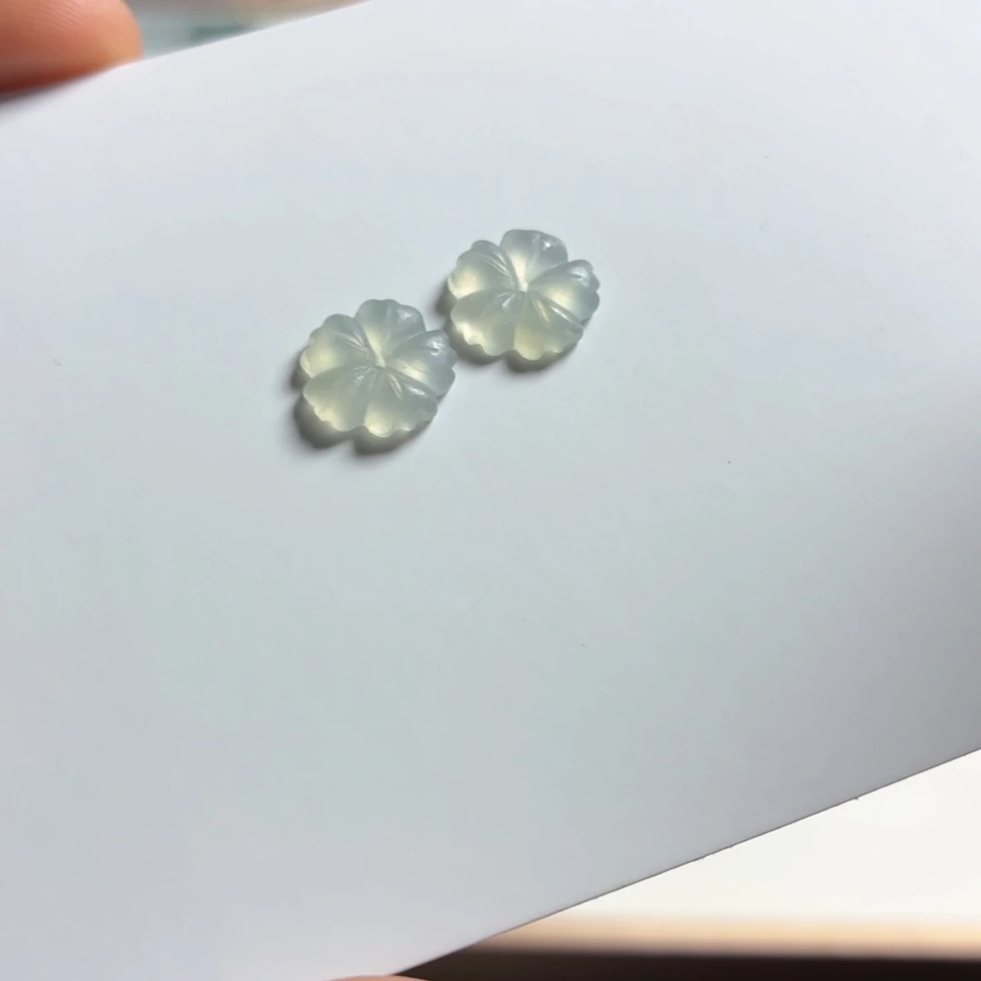 定制翡翠未镶嵌花花
