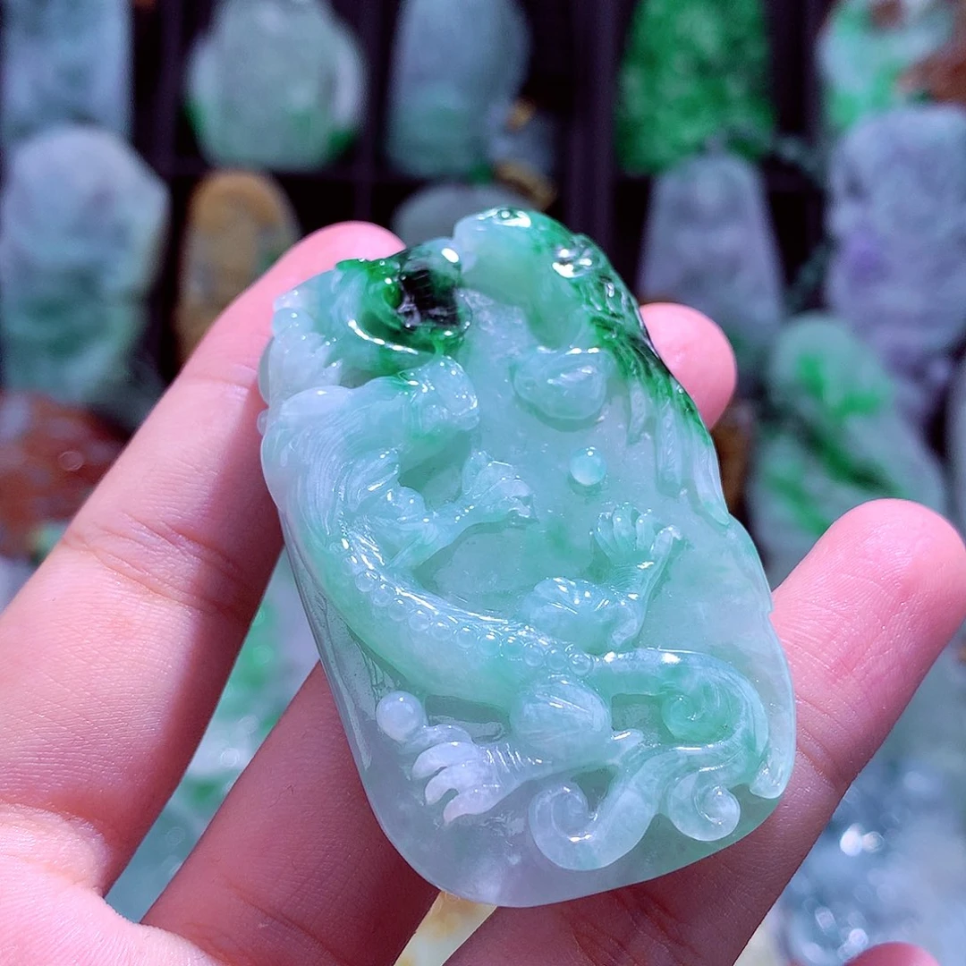 颈饰未镶嵌翡翠天然