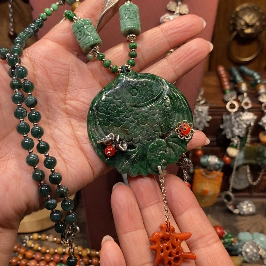 翡翠吊坠(赠链)未镶嵌