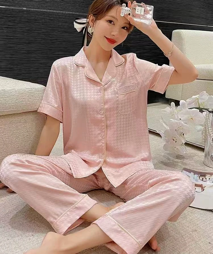 楠楠右1-2中1912款睡衣套装