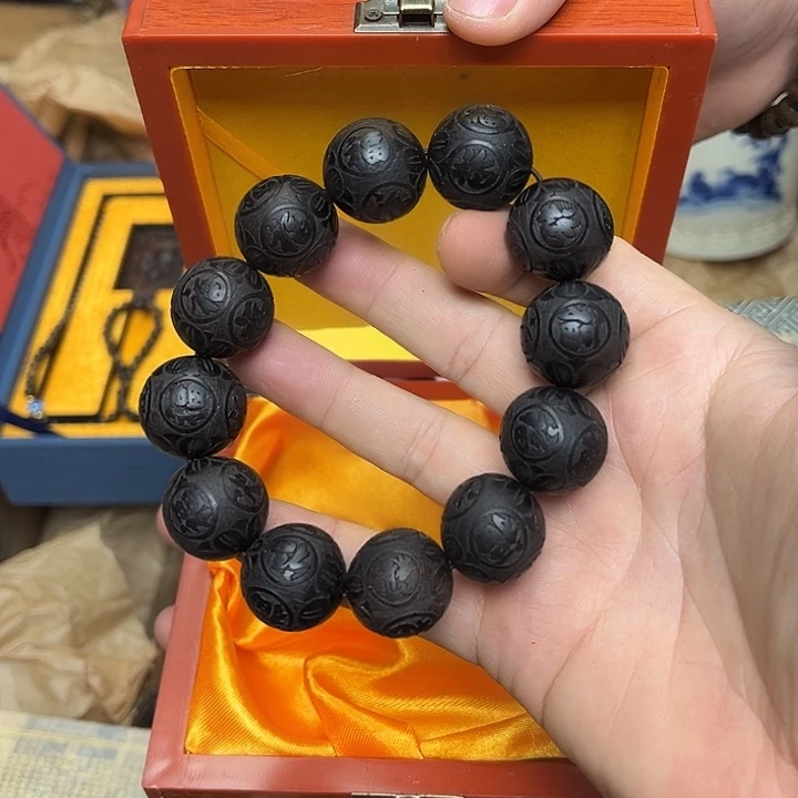 大叶紫檀（黑酸枝木类）