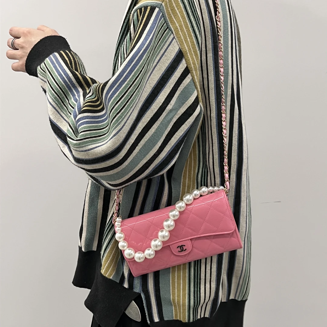 95新 Chanel/香奈儿 chanel樱花粉漆皮cf钱包