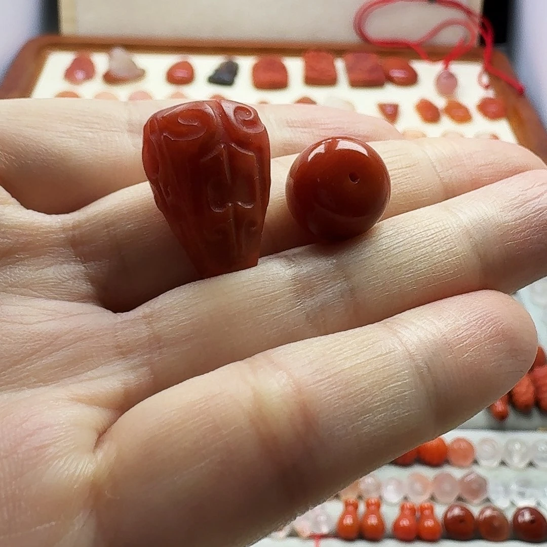 南红玛瑙配饰未镶嵌