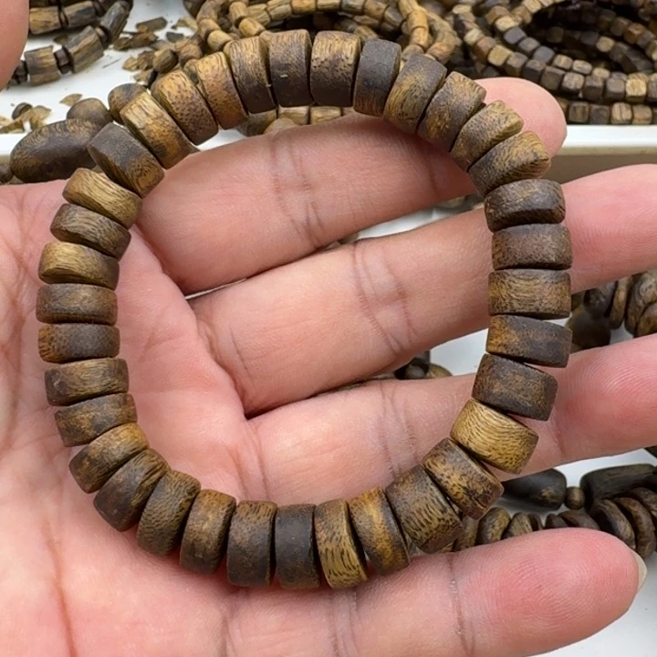 沉香手串乌身手串9克加
