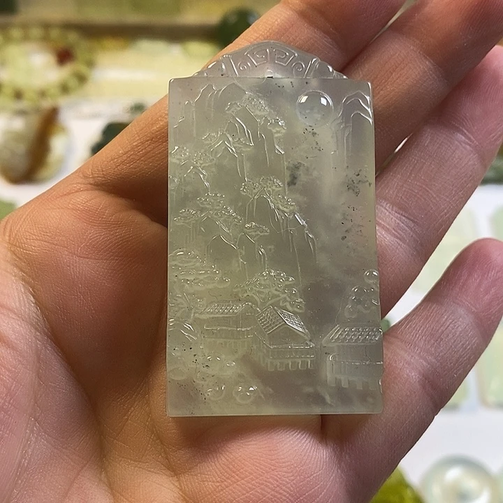 蛇纹石玉未镶嵌颈饰