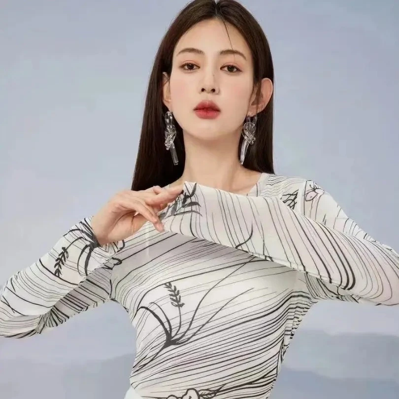 罗百搭连帽款鹅绒服