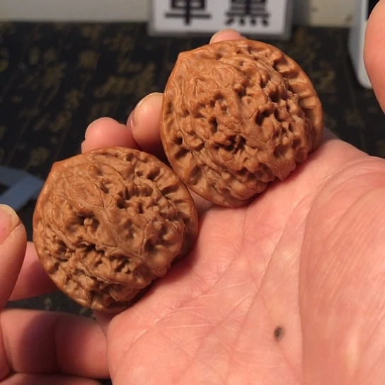 文玩核桃把件水龙纹41mm