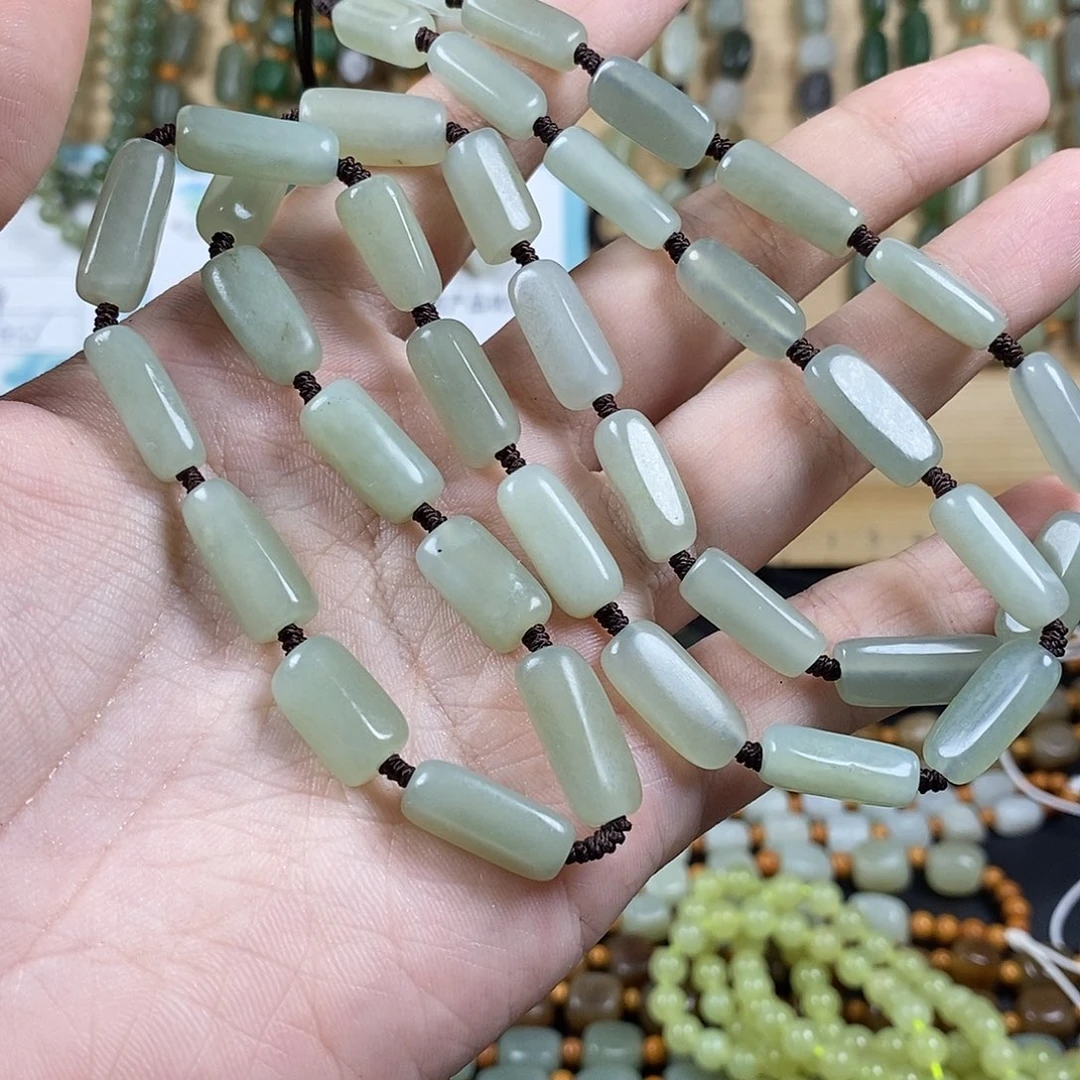 专***。颈饰未镶嵌和田玉