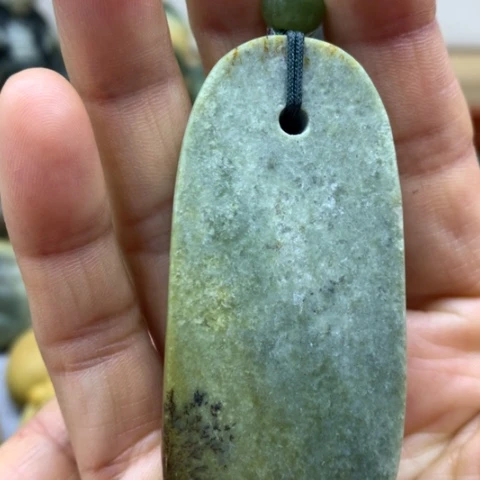 【闪购商品】未镶嵌岫岩河磨玉（透闪石质玉）挂件