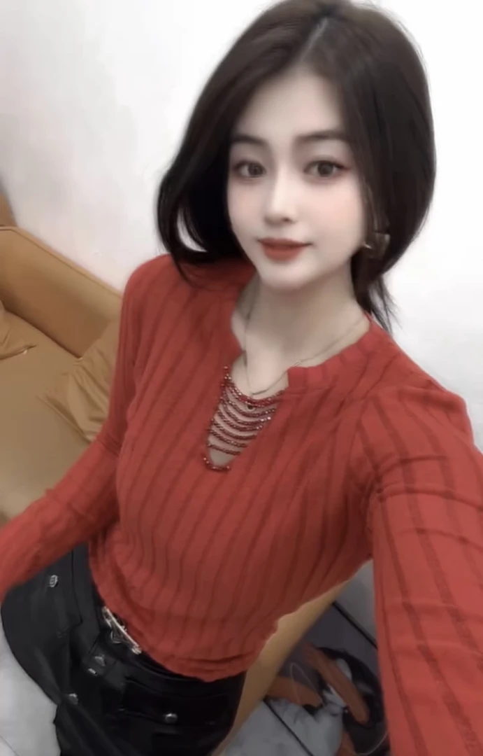 韩系时尚通勤慵懒针织上衣2025秋冬新款百搭遮肉显白洋气长袖上衣