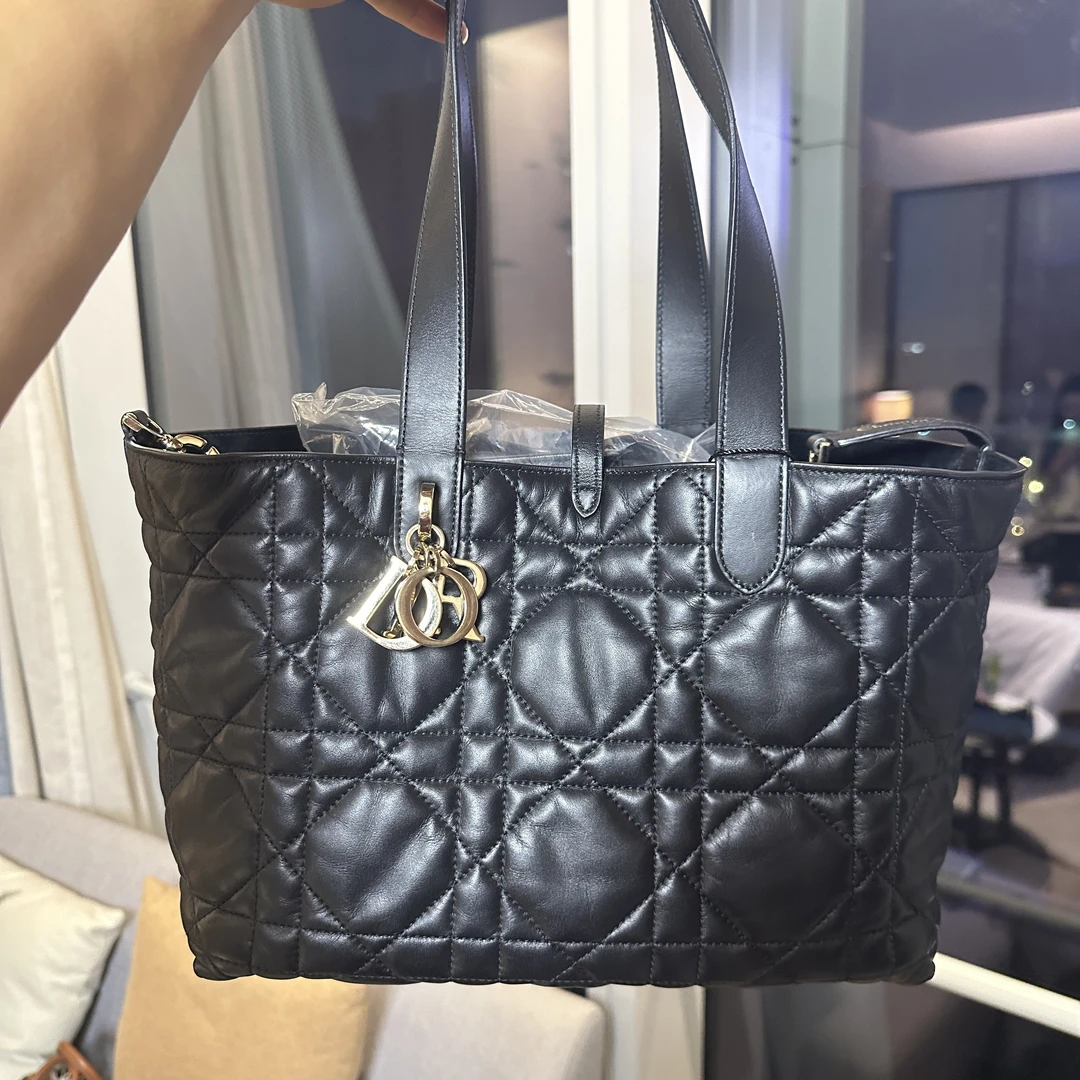 99新 DIOR/迪奥 Dior toujours中号手提黑金时尚包/可送人/JM0012