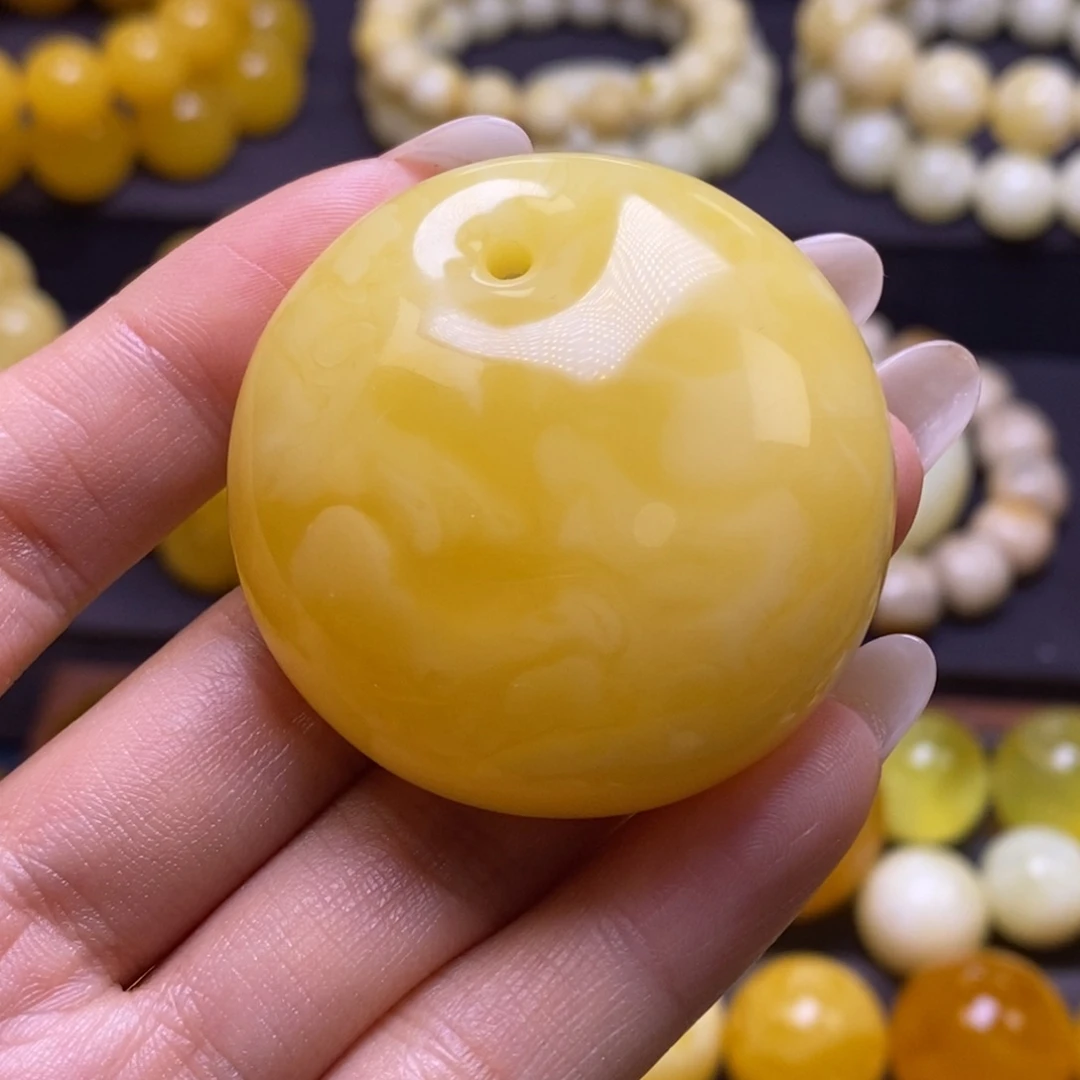 琥珀未镶嵌裸石扣子