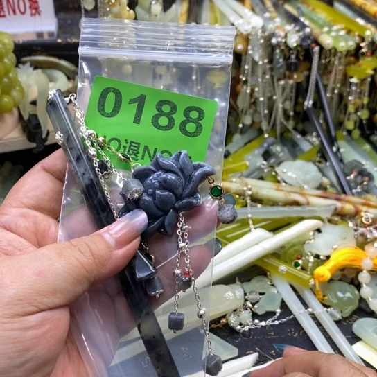用***8蛇纹石玉未镶嵌发簪