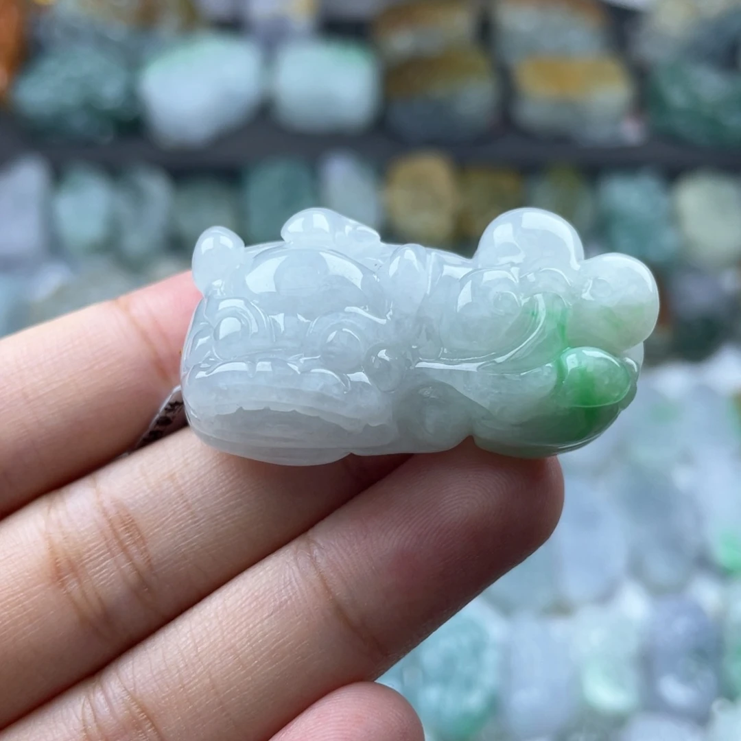颈饰未镶嵌翡翠貔貅
