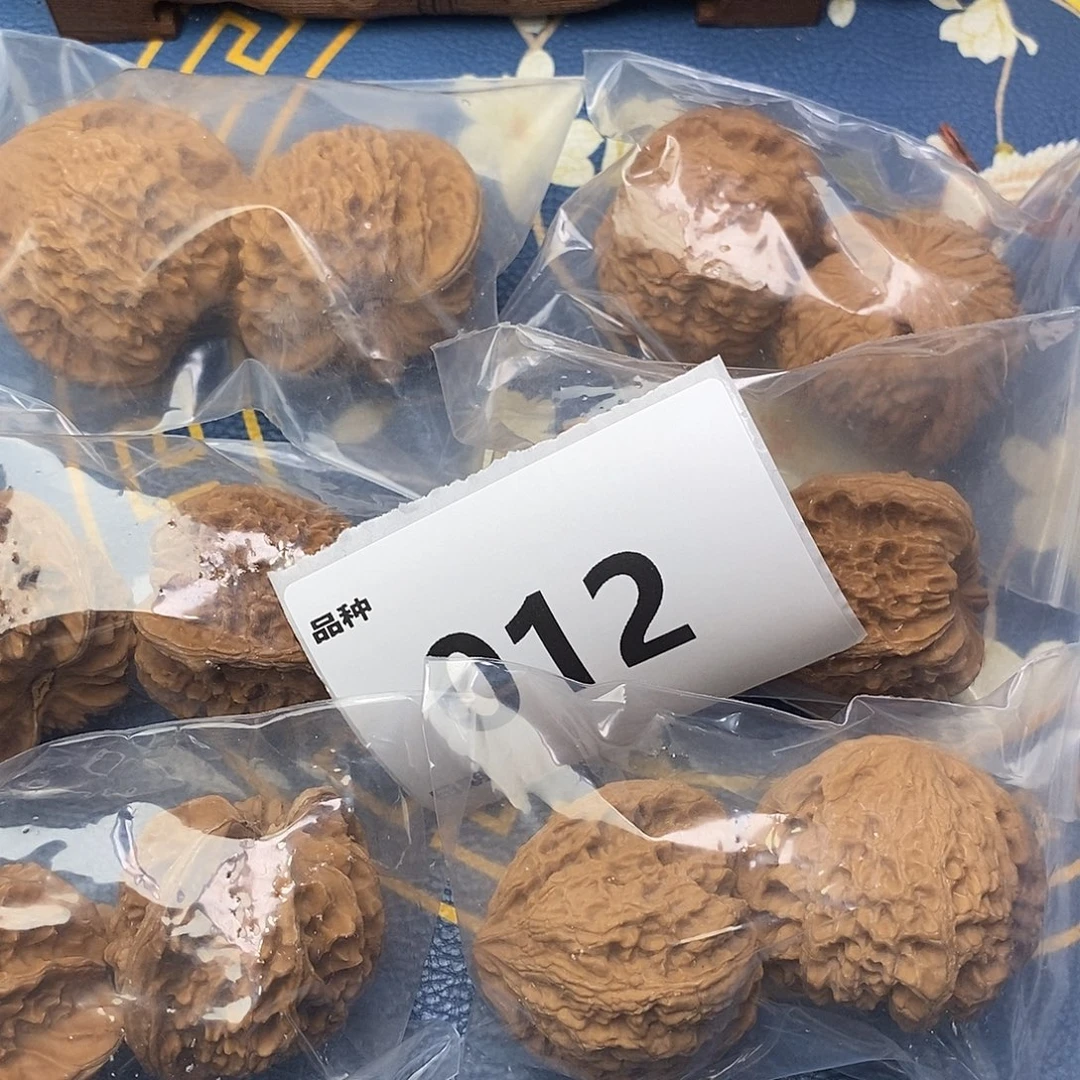 把件文玩核桃12号6对带练手虎头王